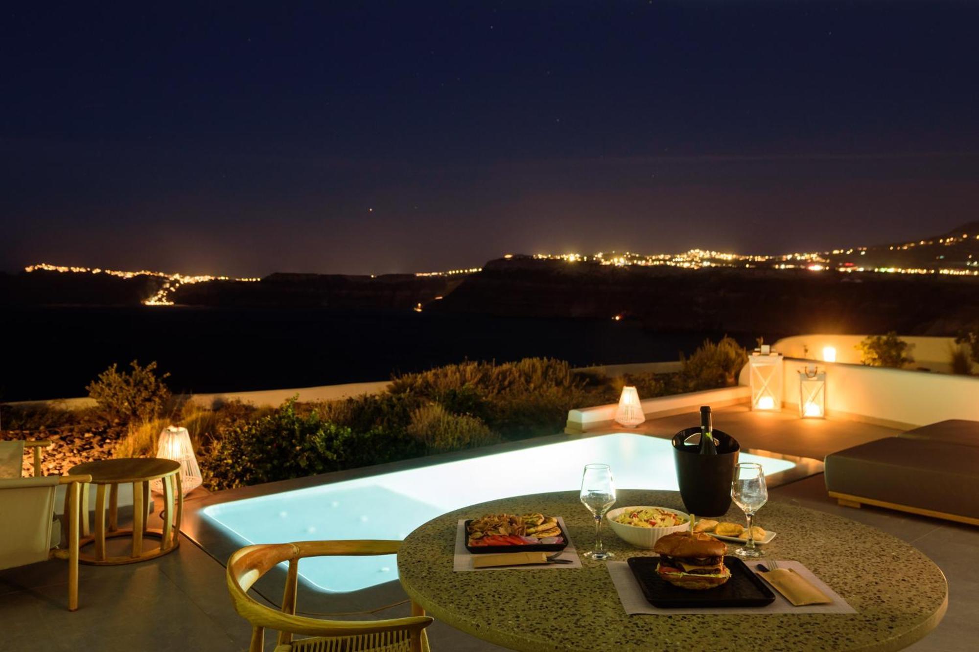 Neptune Luxury Suites Akrotiri  Exterior photo