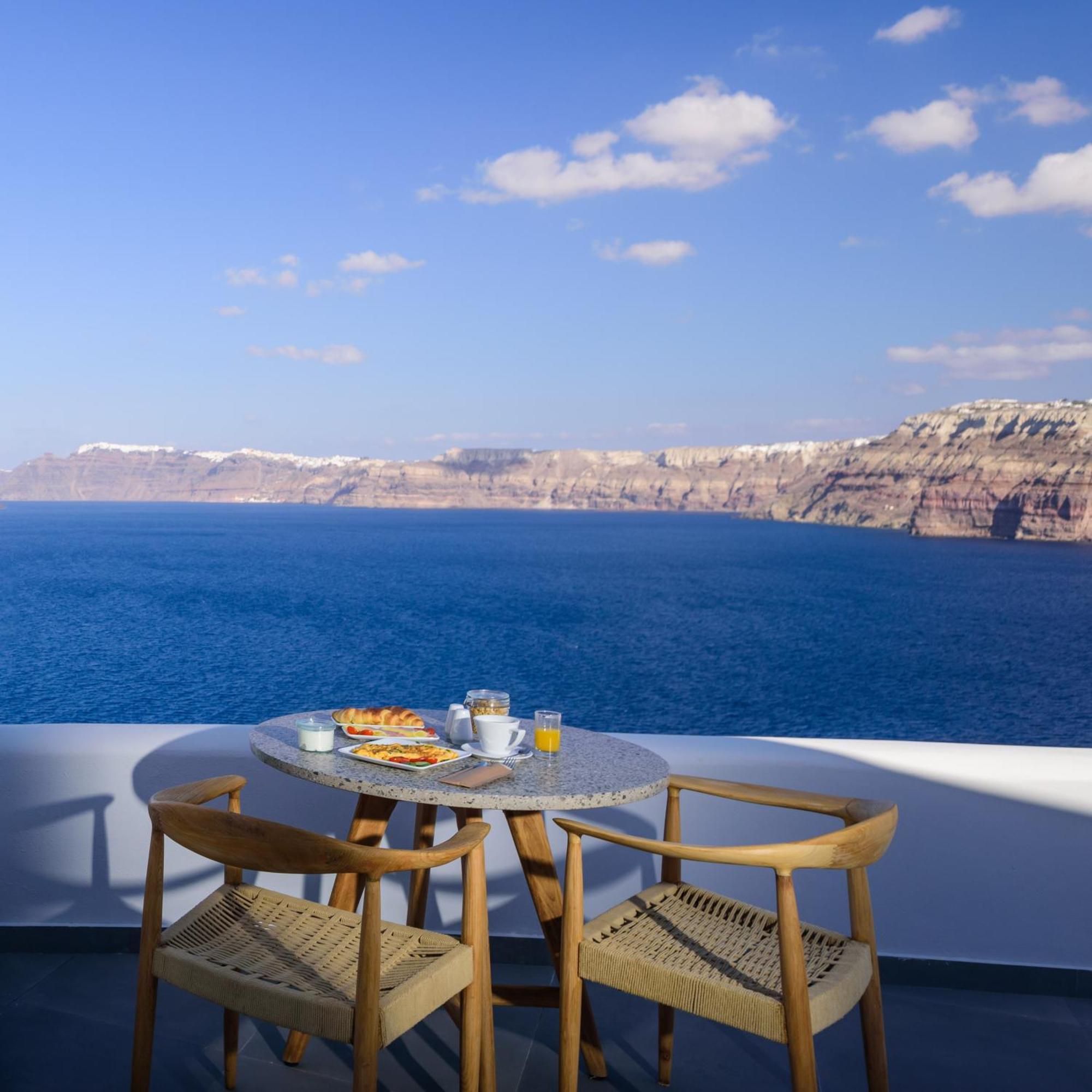 Neptune Luxury Suites Akrotiri  Exterior photo