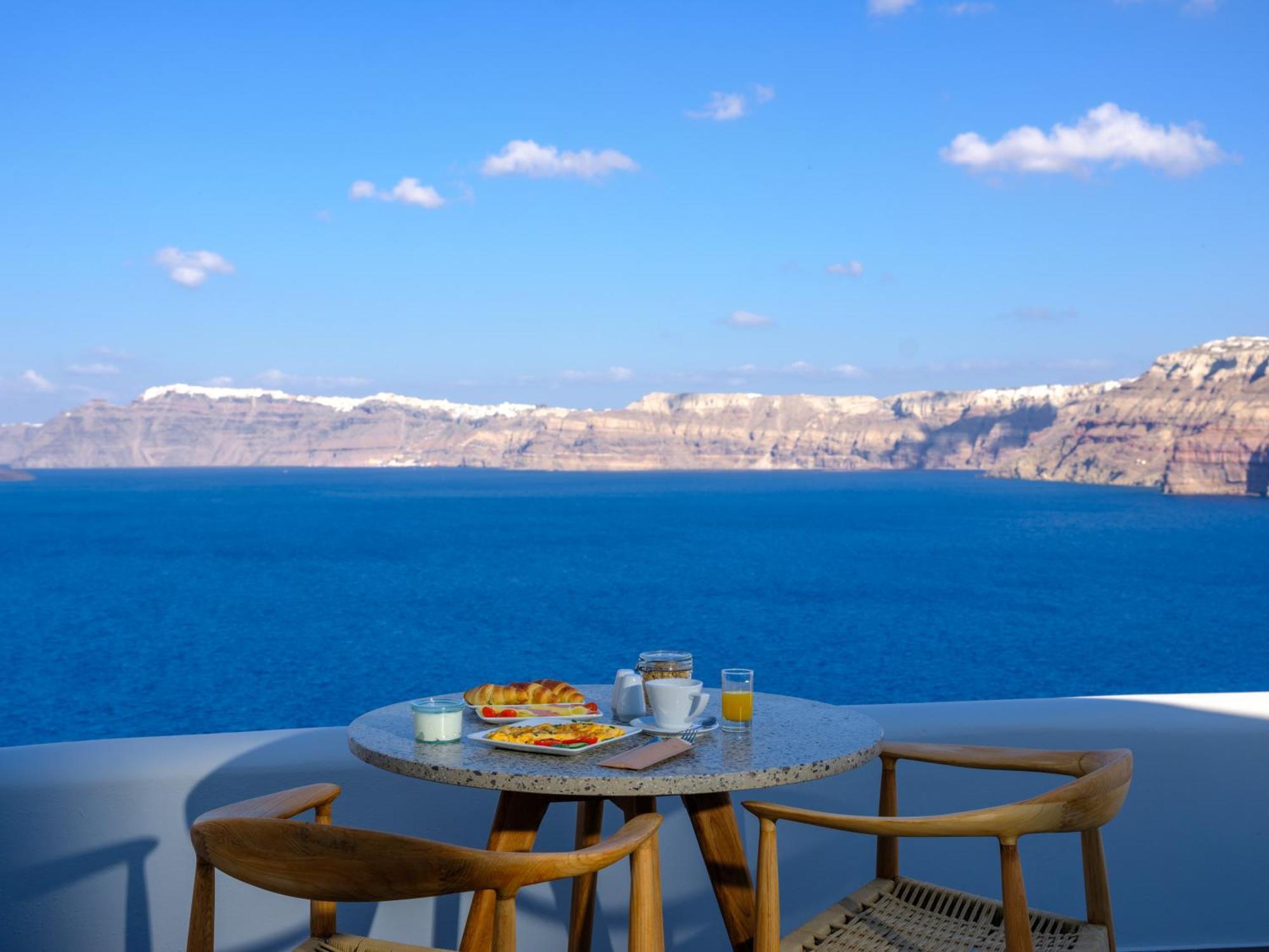 Neptune Luxury Suites Akrotiri  Exterior photo