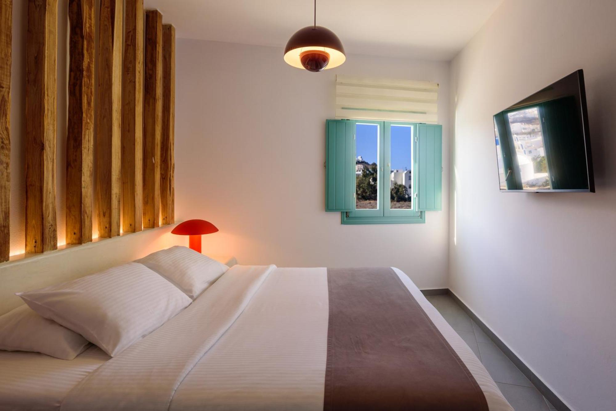 Neptune Luxury Suites Akrotiri  Exterior photo
