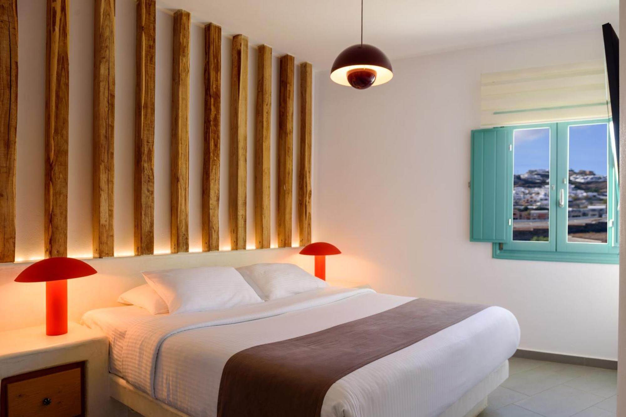 Neptune Luxury Suites Akrotiri  Exterior photo